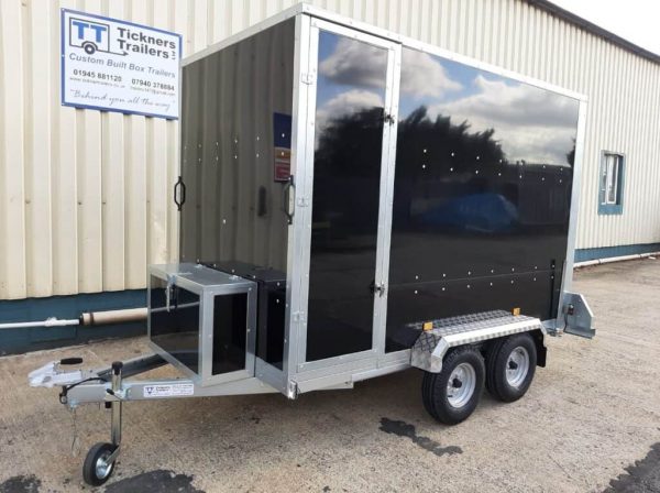 NEW TICKNERS GT RANGE OF TWIN AXLE UNBRAKED 750kg BOX TRAILERS WITH 2 REAR DOORS IN WHITE From £2920 - Image 7