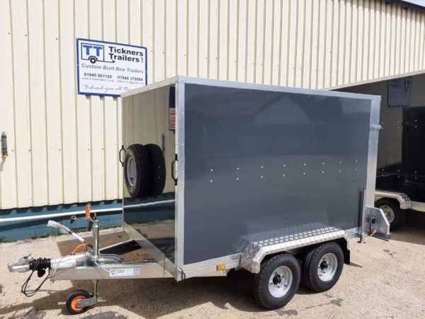 NEW TICKNERS GB RANGE OF TWIN AXLE BRAKED BOX TRAILERS 1800kg WITH 2 REAR DOORS IN WHITE From £4000 - Image 13