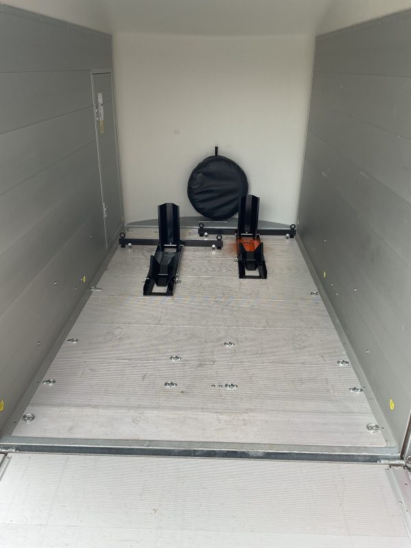 MOTORCYCLE CHOCK, RATCHET STRAPS, DETACHABLE EQUIPMENT FOR USE IN OUR DEBON C255 OR C500 HIRE BOX TRAILER - Image 4
