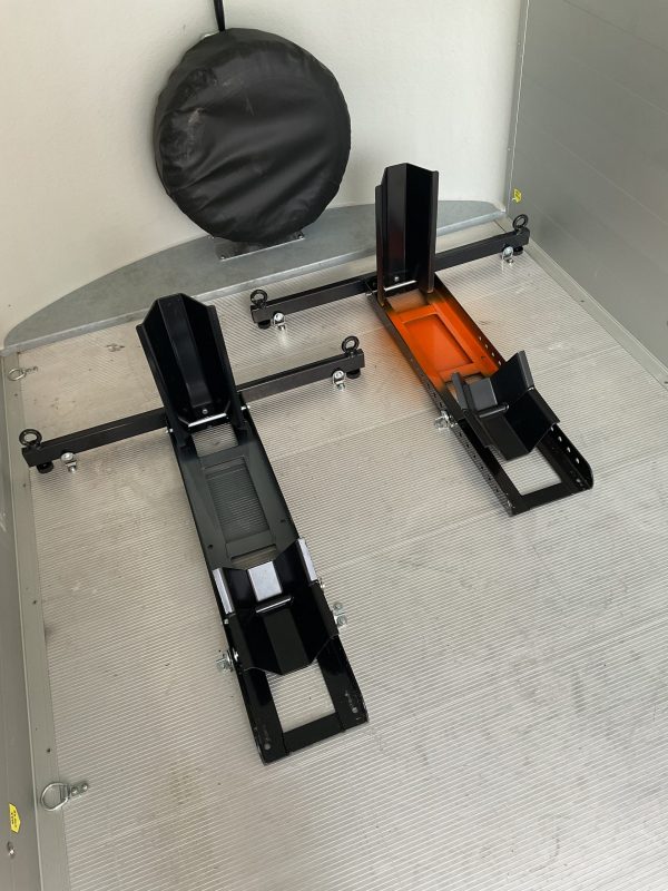 MOTORCYCLE CHOCK, RATCHET STRAPS, DETACHABLE EQUIPMENT FOR USE IN OUR DEBON C255 OR C500 HIRE BOX TRAILER - Image 2