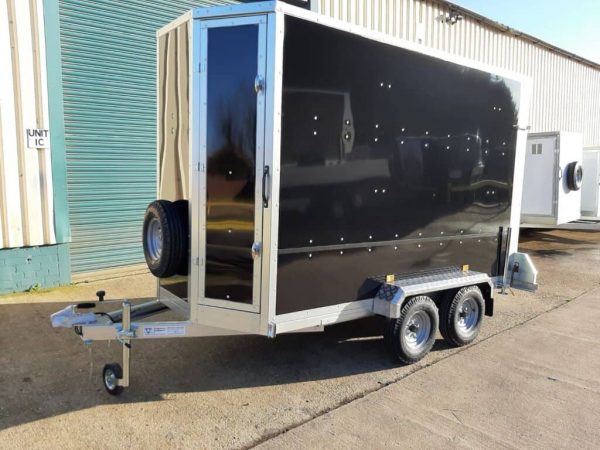 NEW TICKNERS GT RANGE OF TWIN AXLE UNBRAKED 750kg BOX TRAILERS WITH 2 REAR DOORS IN WHITE From £2920 - Image 19